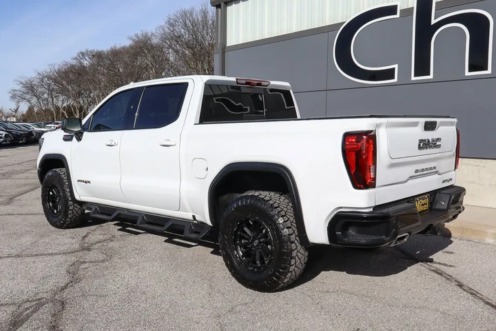 $43949 : 2023 Sierra 1500 4WD Crew Cab image 6