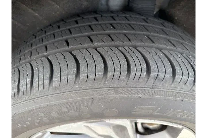 $23000 : Hyundai SANTA FE 2023 AWD SE image 4