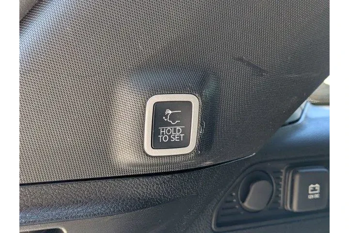 $33895 : Jeep Grand Cherokee 2023 4x4 image 9