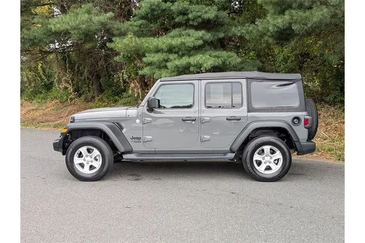 $31335 : Jeep Wrangler Unlimited 2021 image 8