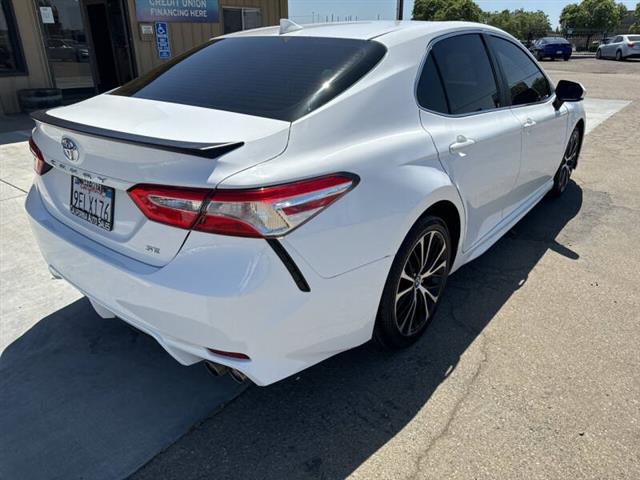 $18999 : 2020 Camry SE image 5