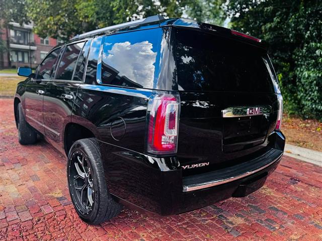 $25900 : 2015 GMC YUKON image 6