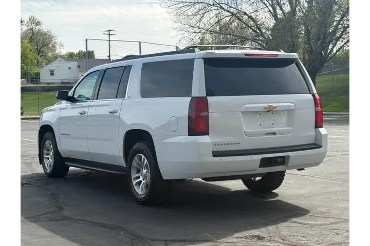 $18900 : 2017 Suburban LT image 4