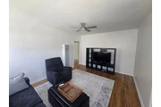 $800 : 2BEDROOM.Huntington Beach, CA thumbnail