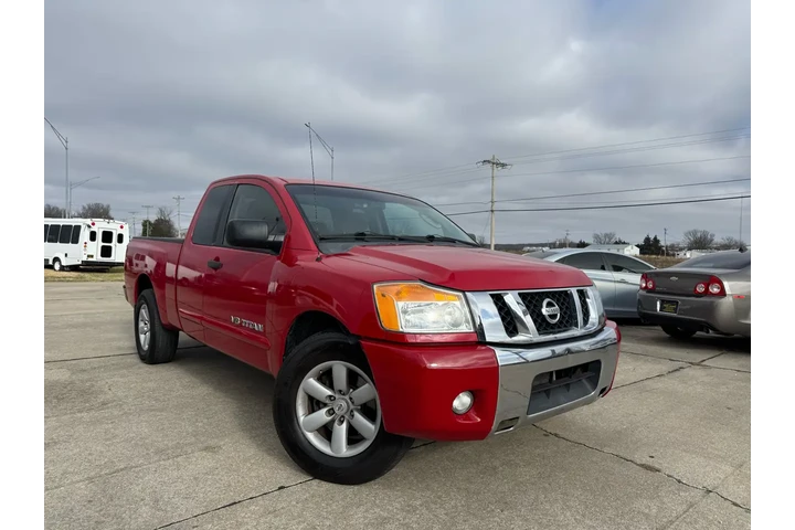 $6999 : 2011 Titan SV King Cab 2WD image 3