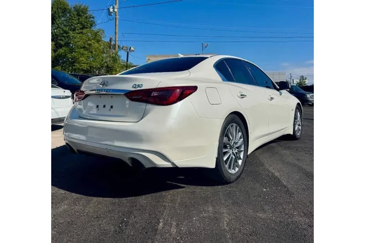 $12900 : 2018 Q50 3.0T Luxe image 4