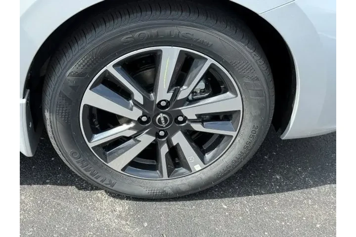 $17995 : Nissan Versa 2025 S 4dr Seda image 7