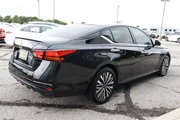 $19488 : 2023 Altima 2.5 SV thumbnail