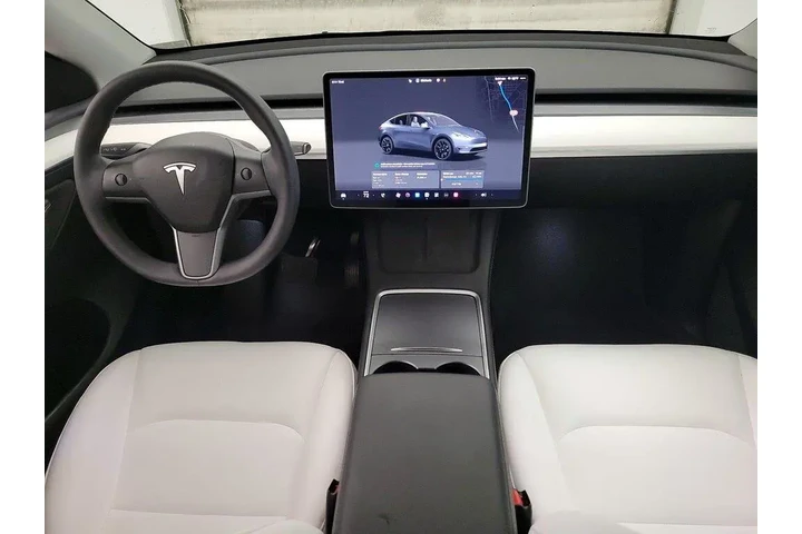 $31998 : Tesla Model Y 2022 AWD Long image 9