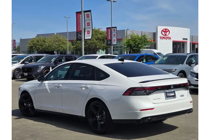 $31588 : Honda Accord Hybrid 2025 Spo image 5