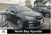 Chrysler Pacifica Plug-In Hy en Santa Rosa