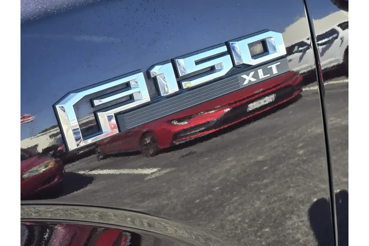 $29993 : Ford F-150 2019 4x4 XLT 4dr image 8
