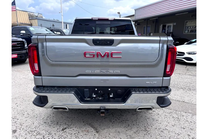 2023 GMC Sierra 1500 SLT Crew image 4