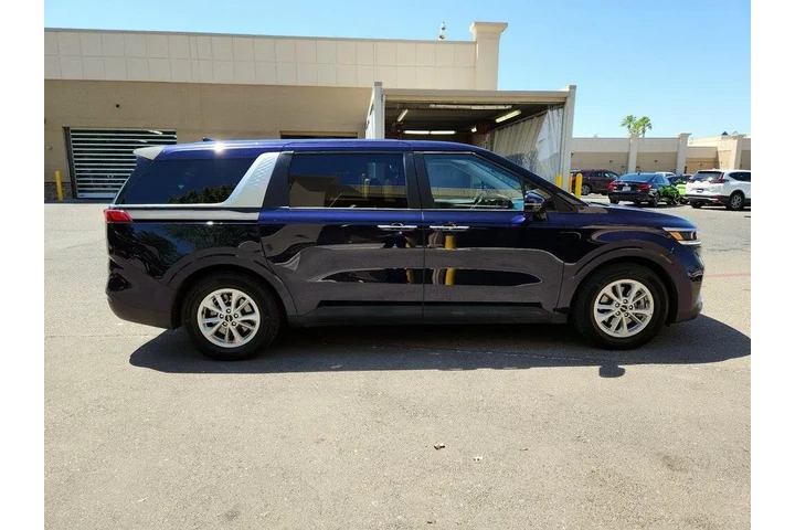 $22998 : Kia Carnival 2022 LX 4dr Min image 4