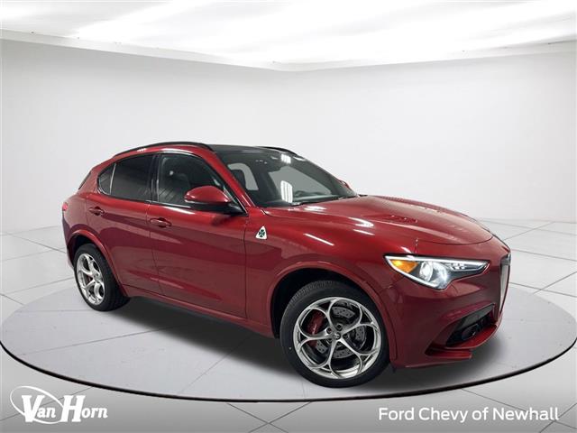 $27221 : Pre-Owned 2019 Stelvio Quadri image 1