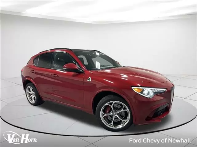 $27221 : Pre-Owned 2019 Stelvio Quadri image 1