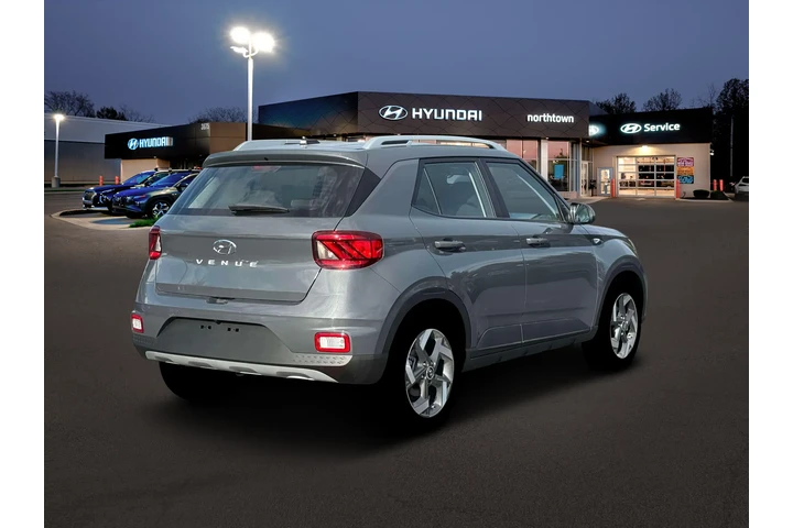 $23602 : Hyundai VENUE 2026 SEL 4dr C image 7