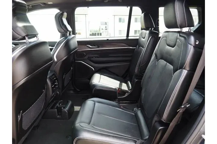 $35885 : Jeep Grand Cherokee L 2023 4 image 7