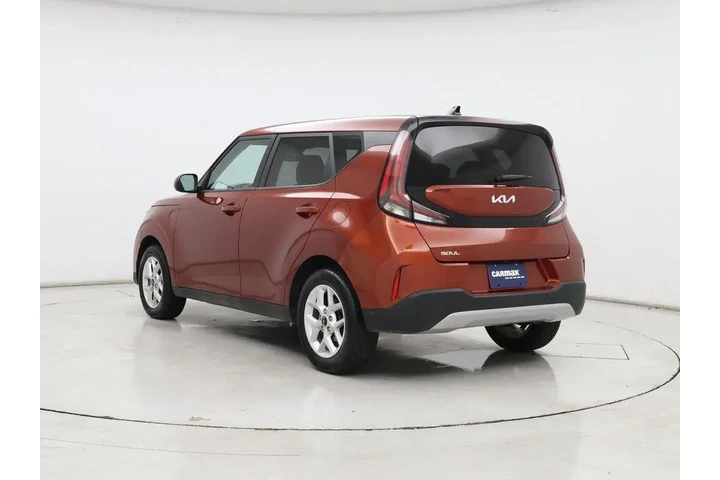 $17998 : Kia Soul 2023 LX 4dr Crossov image 2