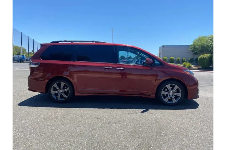 $15995 : 2015 Sienna SE Premium 8-Pass image 6