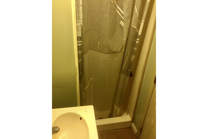 $1575 : STUDIO Amueblado+Wifi+Patio=$1 image 3