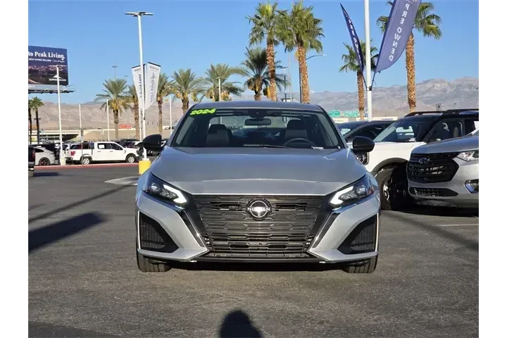 $19777 : Nissan Altima 2024 2.5 SV 4d image 2