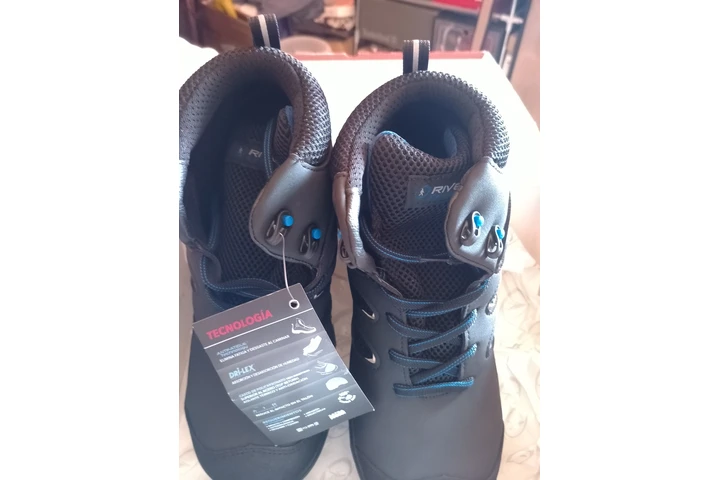 $900 : Zapatos de seguridad nuevos image 1
