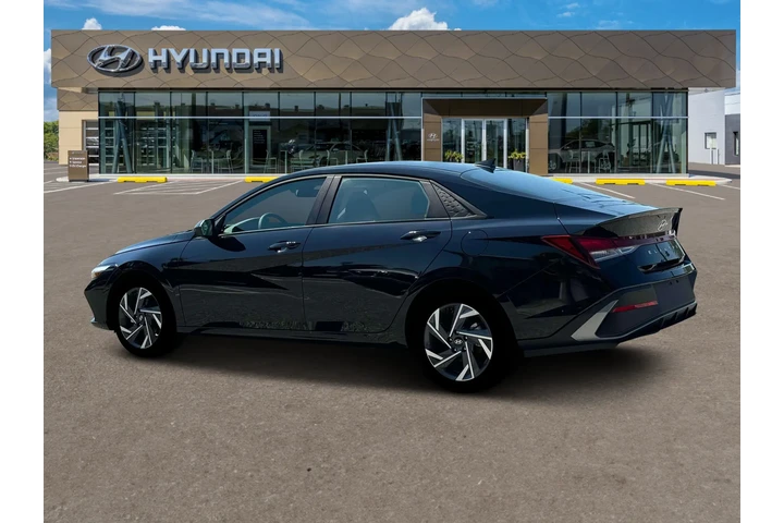 $20000 : Hyundai ELANTRA 2025 SEL Spo image 4