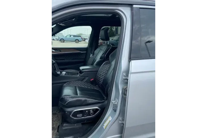 $31208 : Jeep Grand Cherokee 2022 4x4 image 5