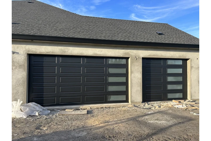 Garage doors image 9