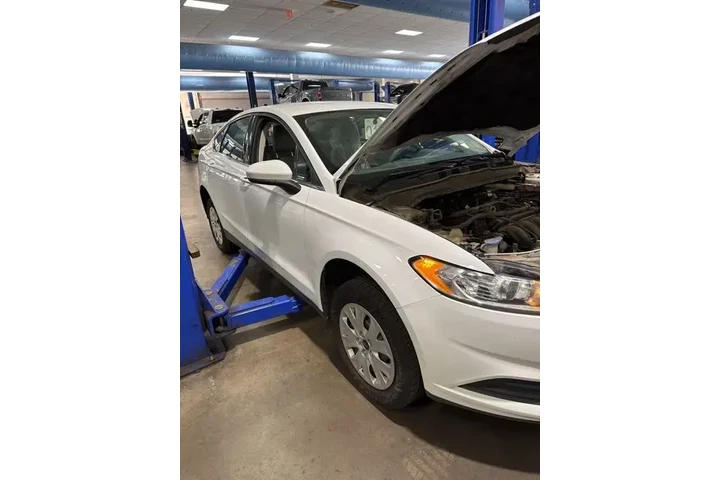 Ford Fusion 2014 S 4dr Sedan image 4