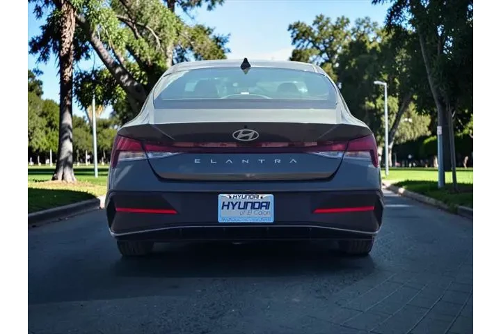 $19608 : Hyundai ELANTRA 2024 SEL 4dr image 6