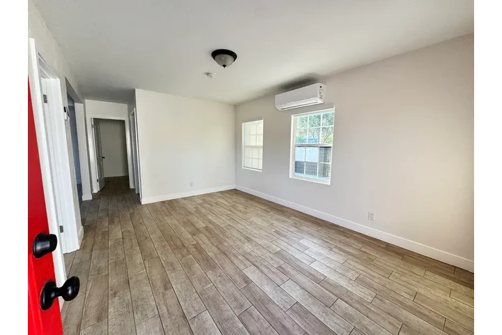 $1400 : For Rent North Hollywood image 2