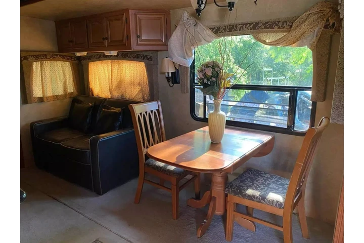 $19995 : 2011 A BLUE RIDGE RV FIFTH WH image 7