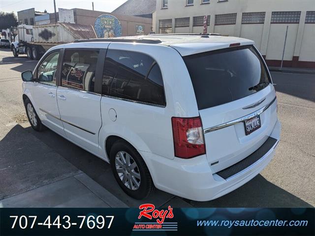 $7995 : 2014 Town & Country Touring V image 5