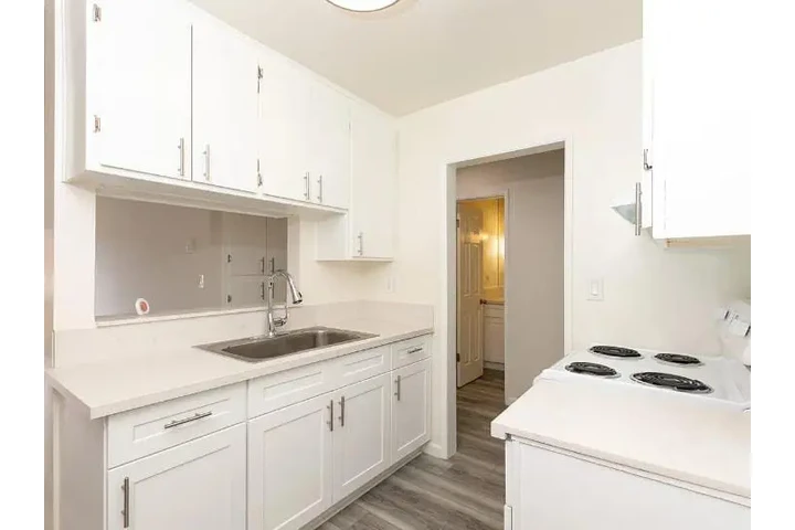 $1000 : Apartamento 1Hab en LA Centro! image 1
