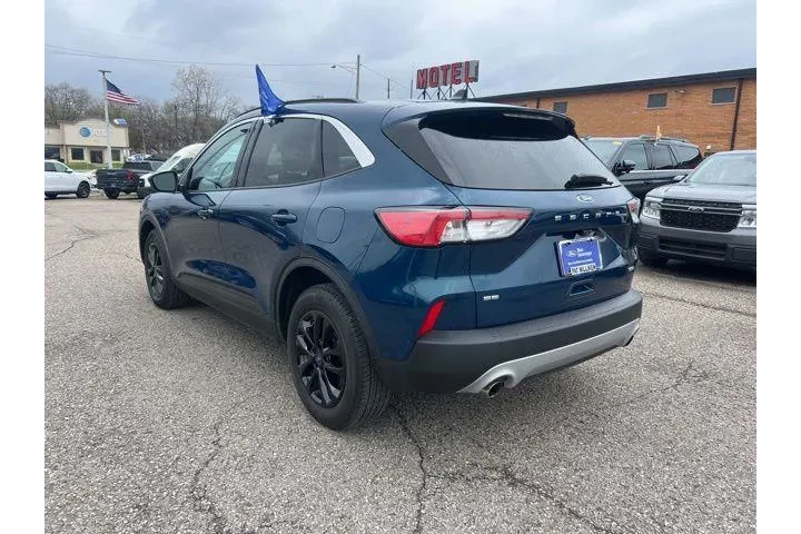 $14998 : Ford Escape 2020 AWD SE 4dr image 6