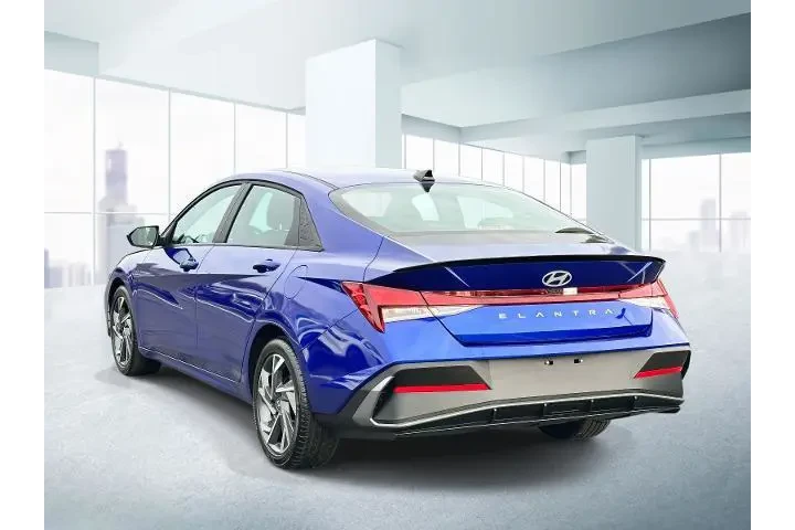 $19999 : Hyundai ELANTRA 2025 SEL Spo image 3