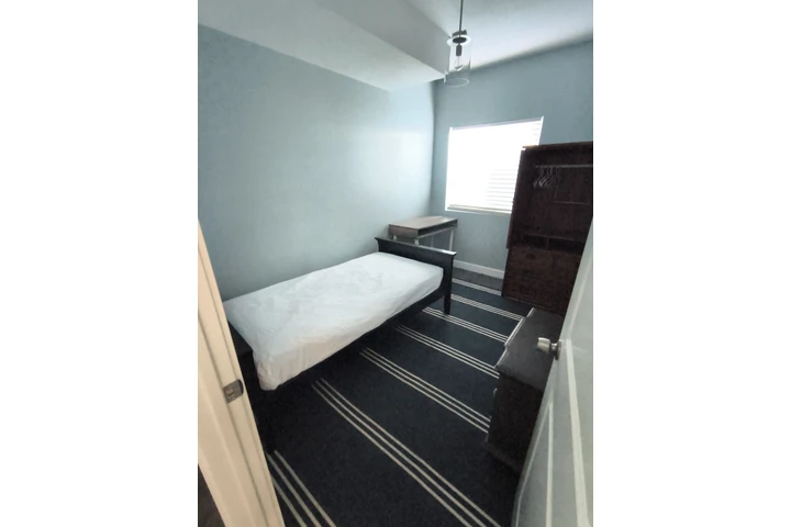 $800 : Cuarto para empezar marzo image 2