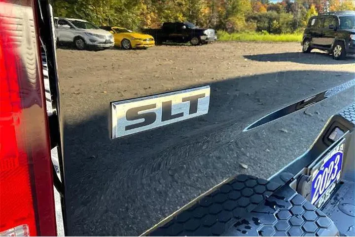 $29936 : Ram 1500 Classic 2023 4x4 SL image 8