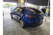 $32990 : Tesla Model Y 2024 AWD Long thumbnail