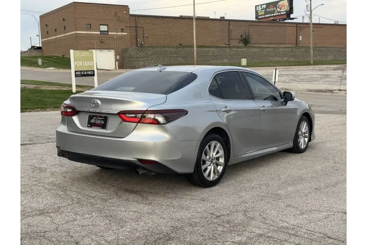 $15450 : 2021 Camry LE image 8