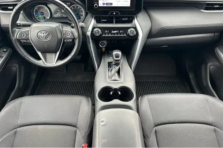 $30900 : Toyota Venza 2023 AWD LE 4dr image 6