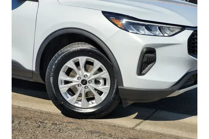 $23988 : Ford Escape 2025 AWD Active image 9