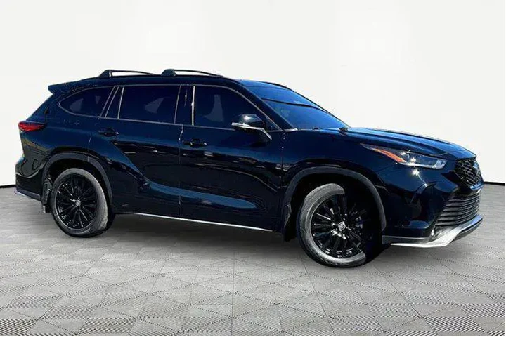 $39987 : Toyota Highlander 2023 AWD X image 2