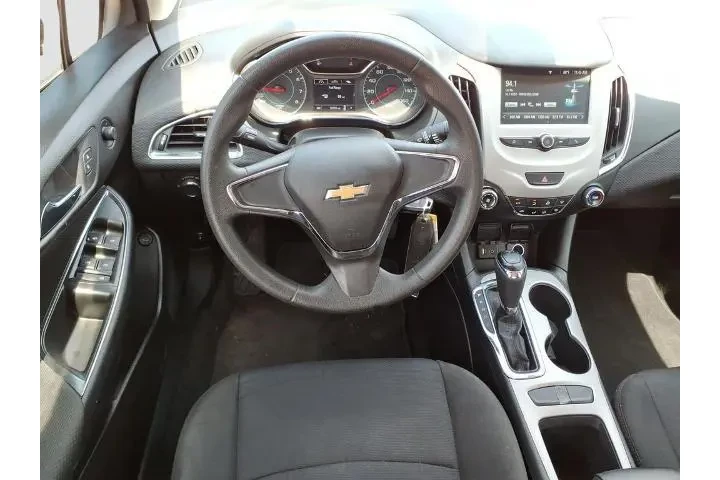 $10595 : Chevrolet Cruze 2018 LS Auto image 9