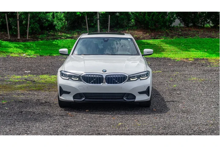 $19995 : BMW 3 Series 2021 AWD 330i x image 2