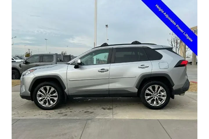 $28495 : Toyota RAV4 2021 Limited 4dr image 9