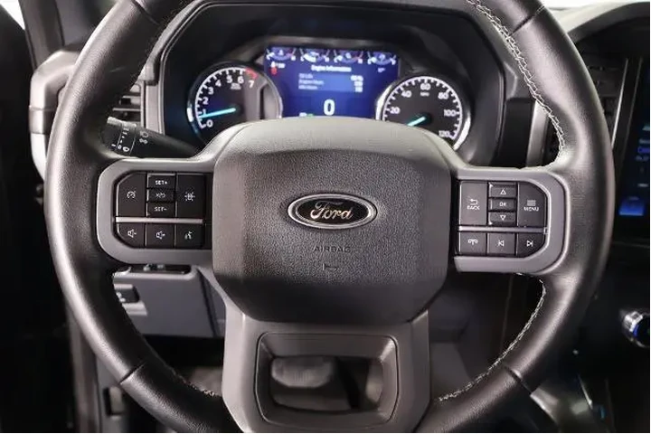 $37017 : Ford F-150 2023 4x4 XLT 4dr image 3