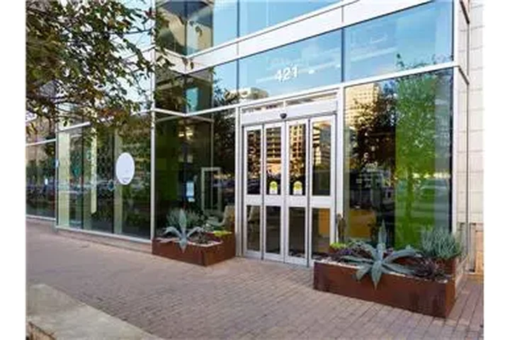 $4343 : Rental property with 2 bedro image 4